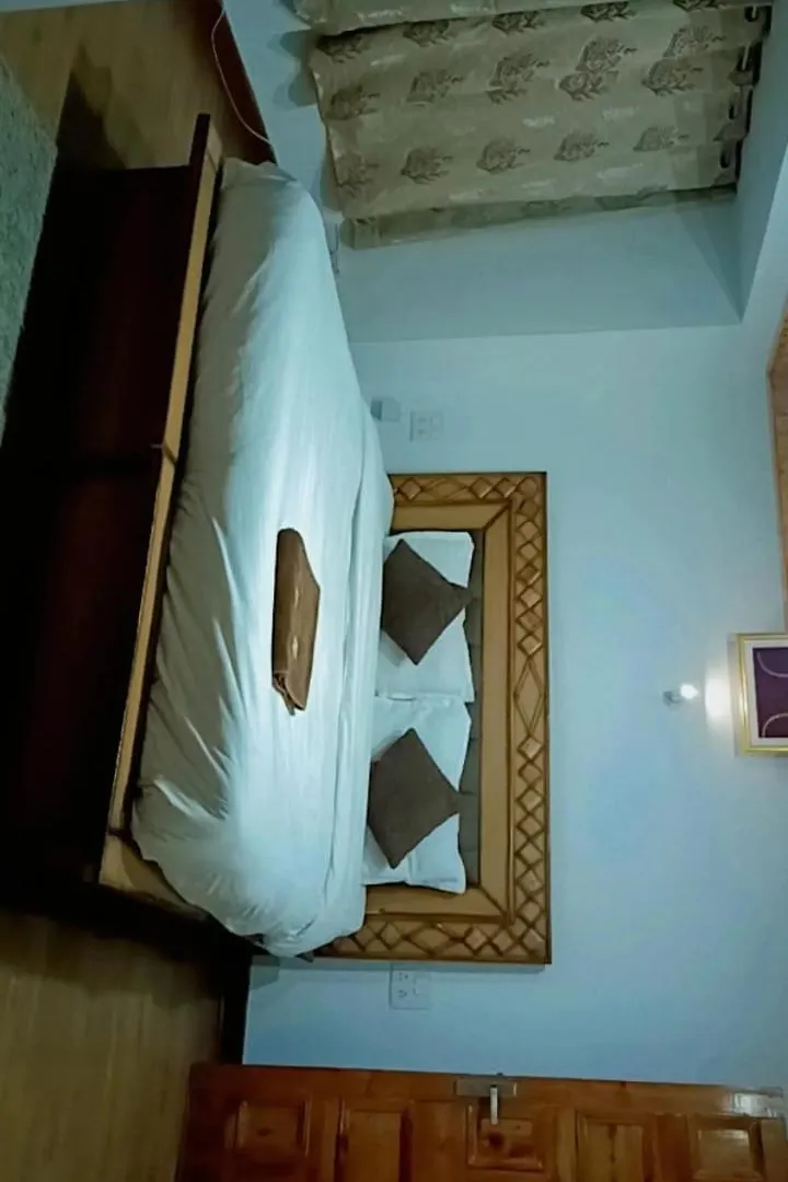 מונאר Shamshi Roll Guest House